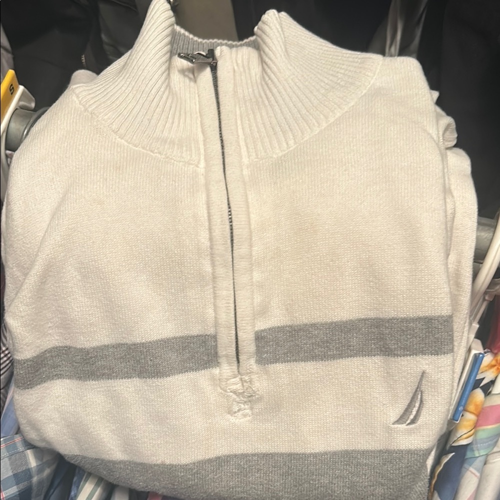 Nautica Men's White and Gray Sweater